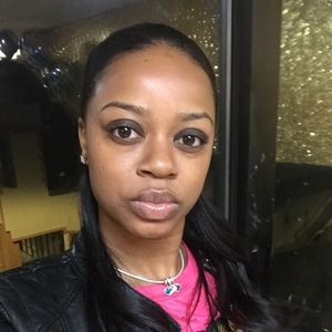 Meet your Posher, Felicia